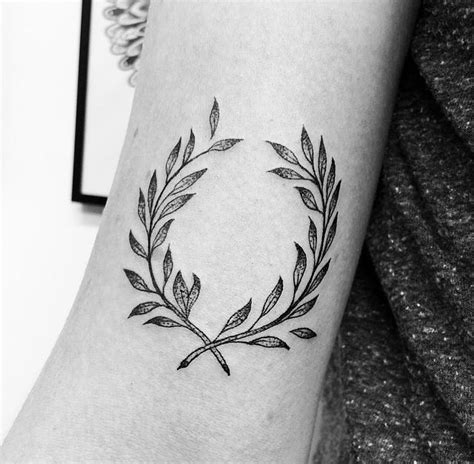 Tatouage Couronne De Laurier Signification tatouage couronne de laurier｜Recherche TikTok